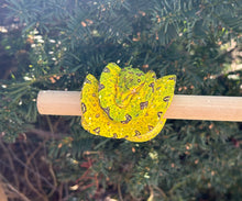 Load image into Gallery viewer, Juvenile Biak Green Tree Python (5)